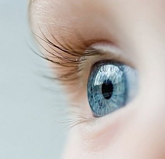 дешевый светодиод способен повредить сетчатку глаза – прежде всего у детей